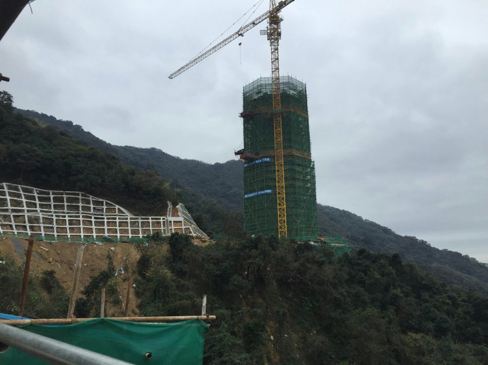 001EFHzpgy6Z3IbFtHk1a