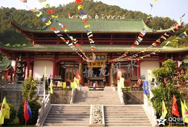 001EFHzpgy6VdZj4eLCf0&690