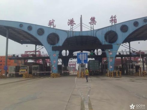 001EFHzpgy6UbsRcE1l23&690