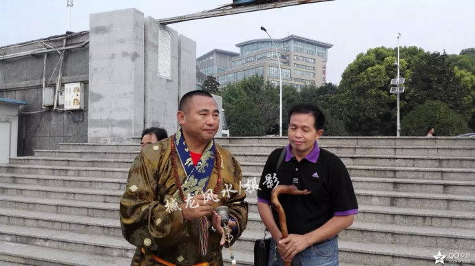 001EFHzpgy6VO4YNGC195&690