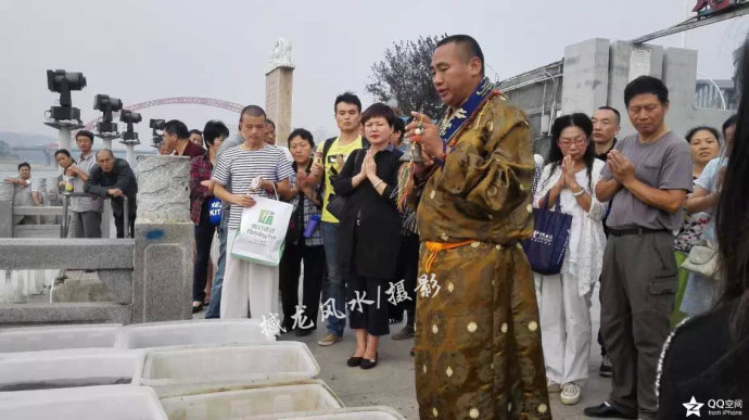 001EFHzpgy6VO59KCBg1e&690