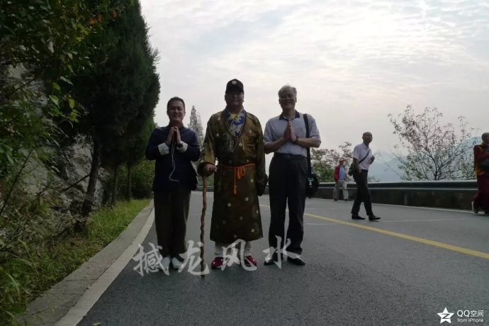 001EFHzpgy6VGirOeE4cc&690