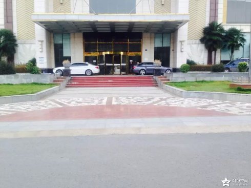 001EFHzpgy6V3Pyx0nf99&690