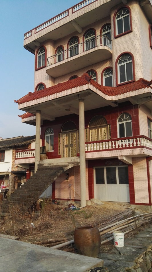 001EFHzpgy6Yz2a2Q8W0a