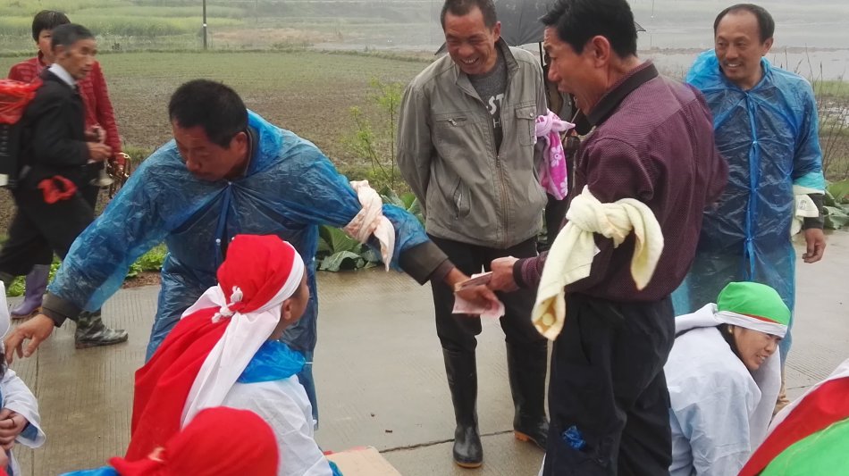 001EFHzpgy70HmveX6fef