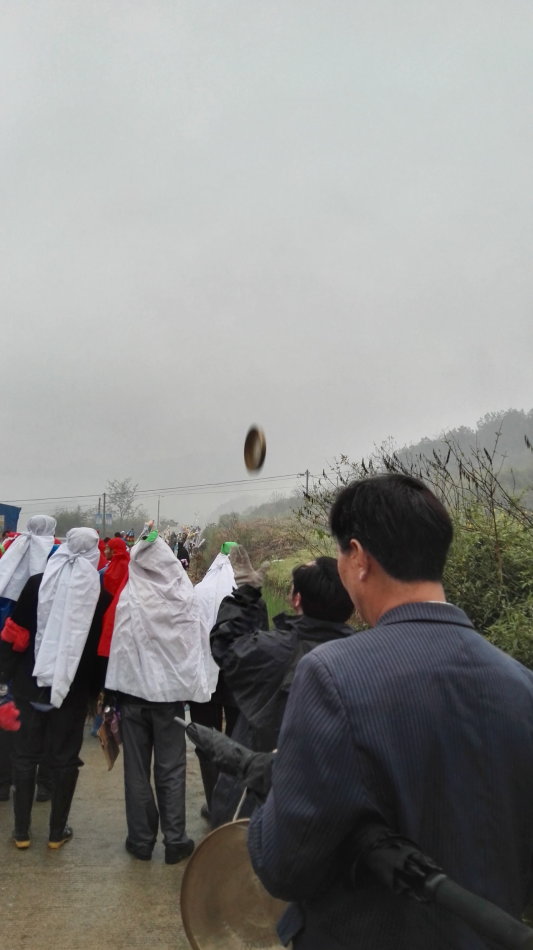 001EFHzpgy70HmwaapN17