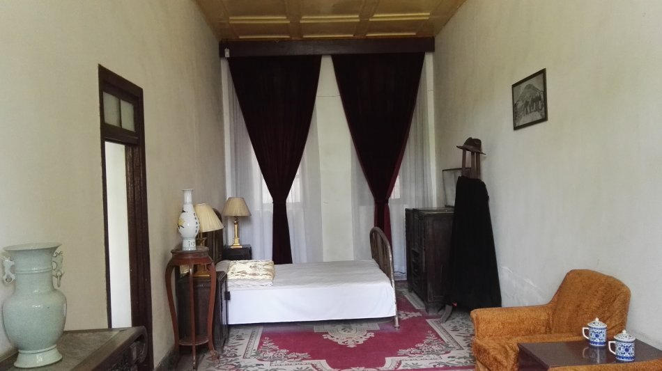 001EFHzpzy73OrLRyXac4