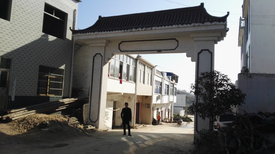 001EFHzpzy772TjxFyb33